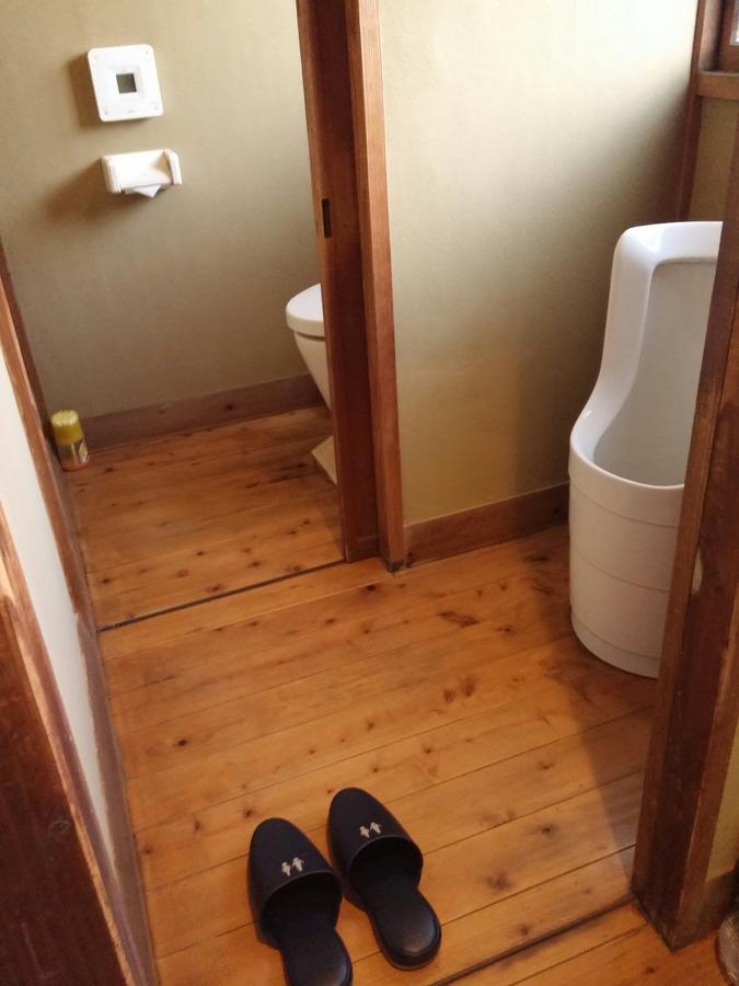 Guest House Yukari Tsuru Bagian luar foto