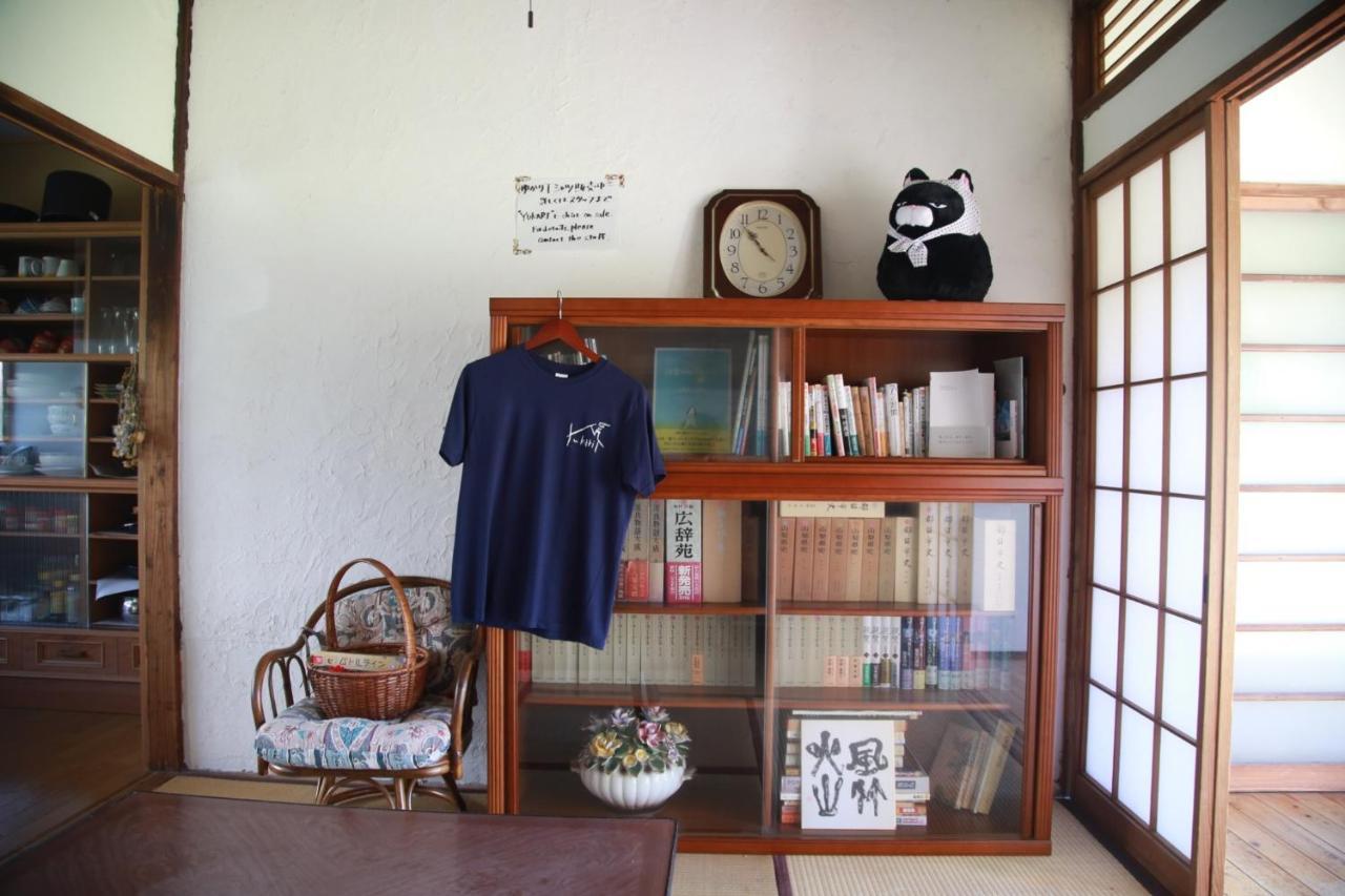Guest House Yukari Tsuru Bagian luar foto