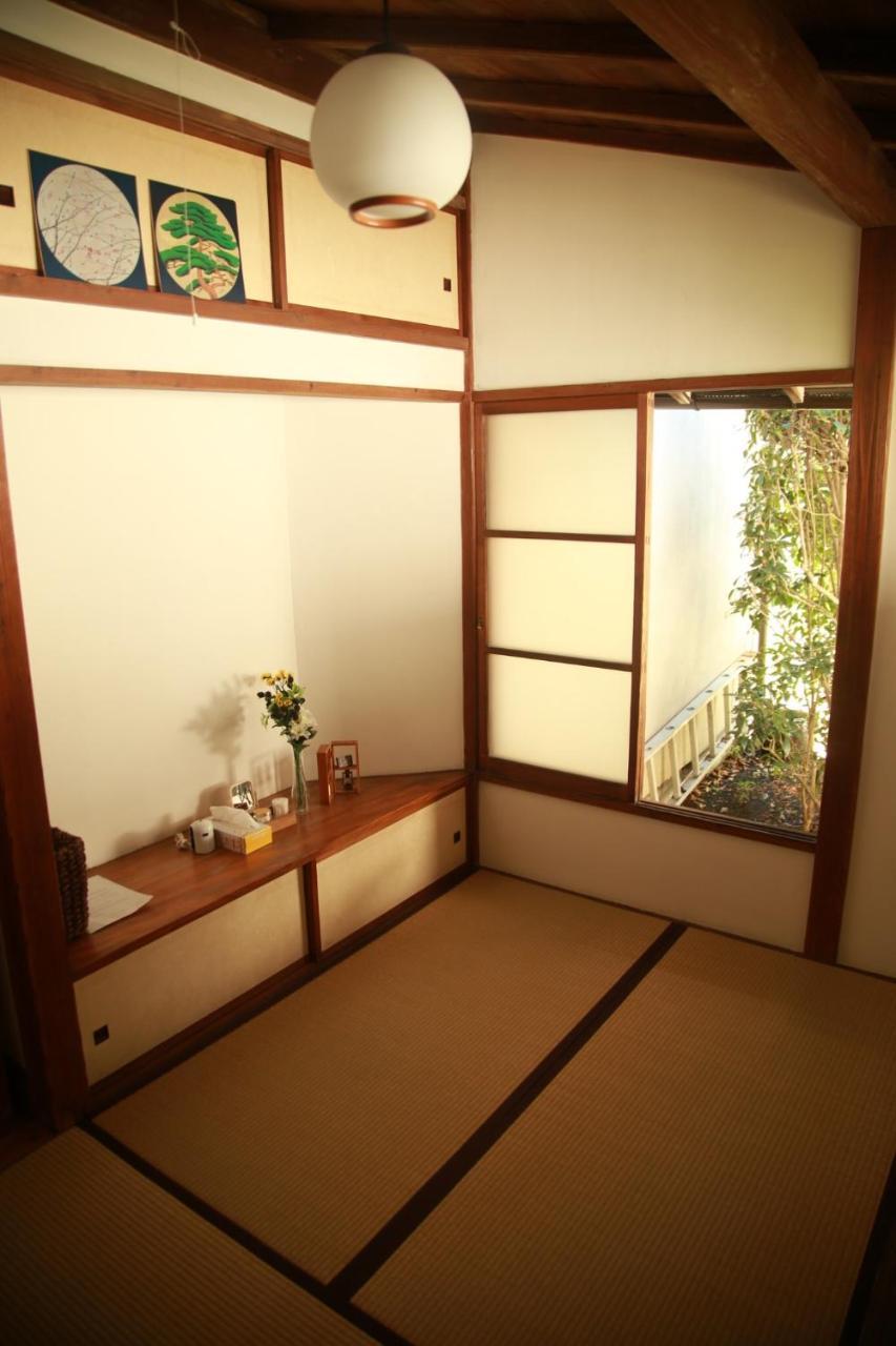 Guest House Yukari Tsuru Bagian luar foto